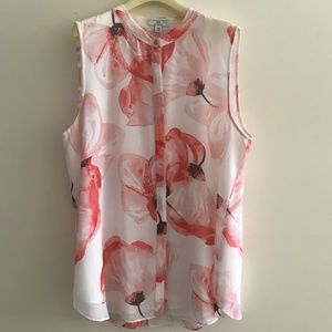 Halston Sleeveless Button Up Top